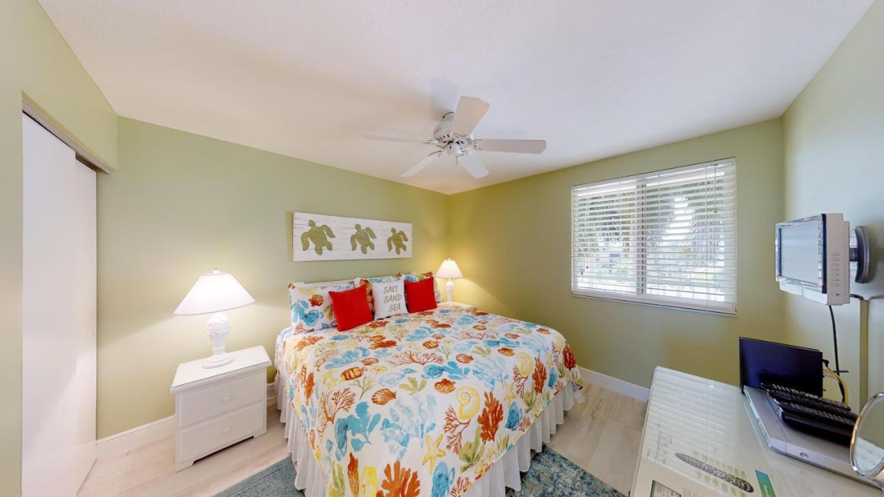 Recently Renovated Beachfront Gem In Paradise! Marco Island Exterior photo